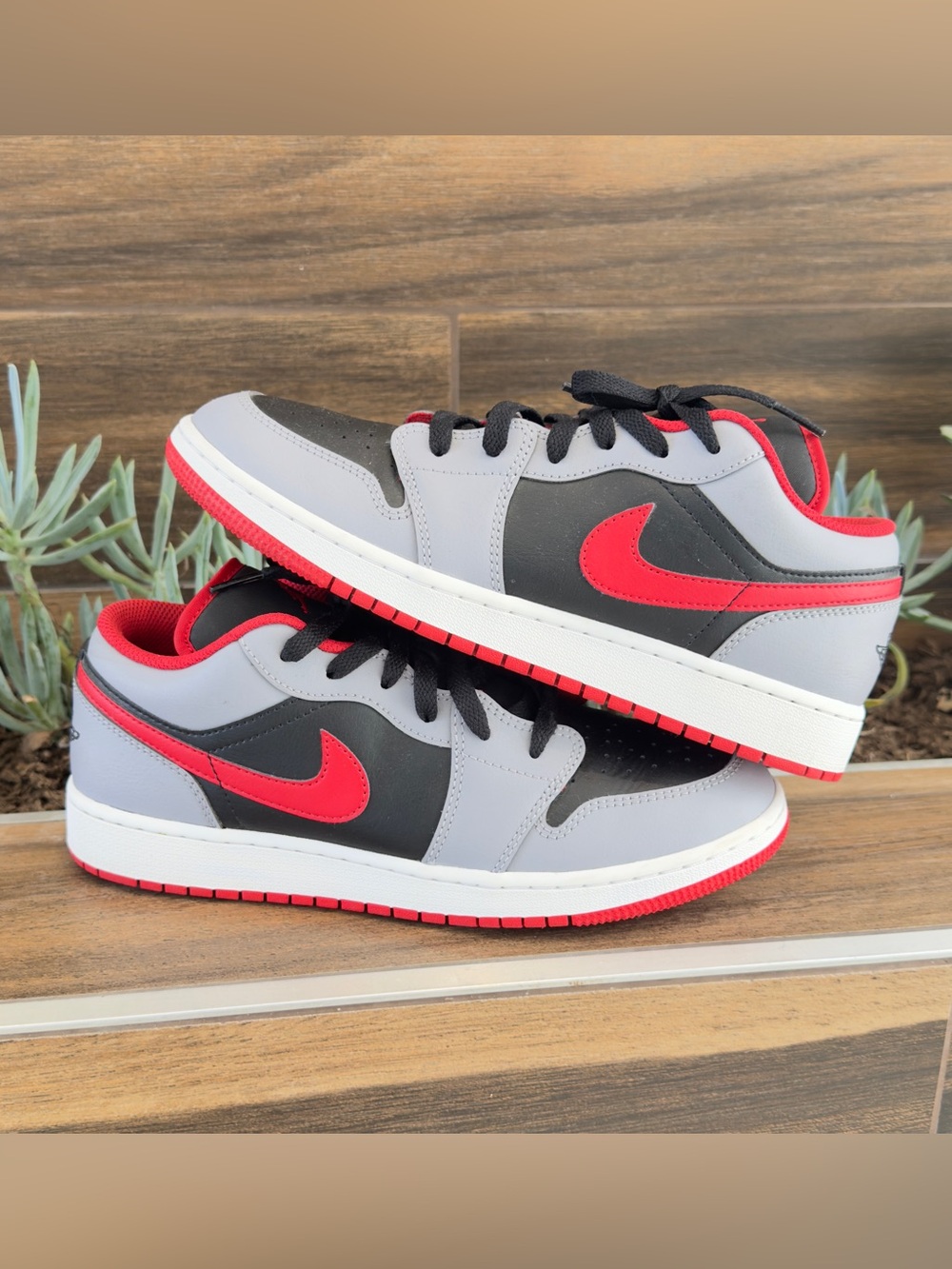 Air Jordan 1 Low GS Light Smoke Grey Gym Red Black Youth 7Y